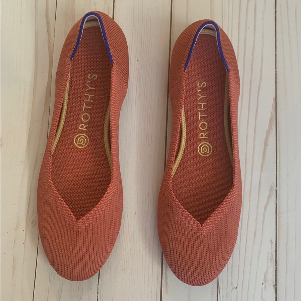 Rothy’s *RARE* Copper color flats size 9